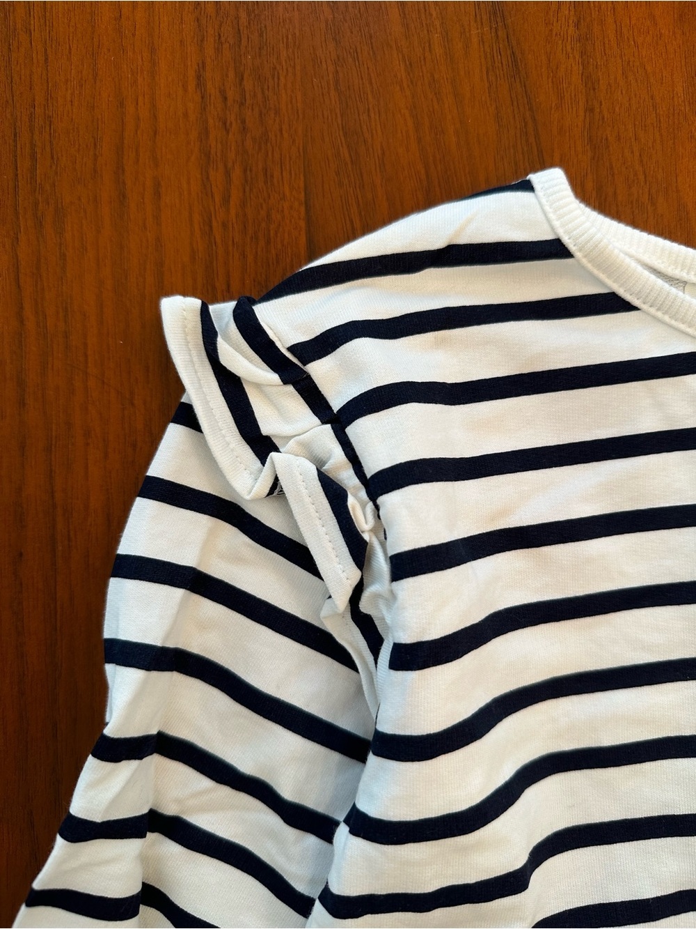 NWOT H&M Girls White & Black Striped Long-Sleeve Top with Ruffle shoulder - Picture 2 of 4
